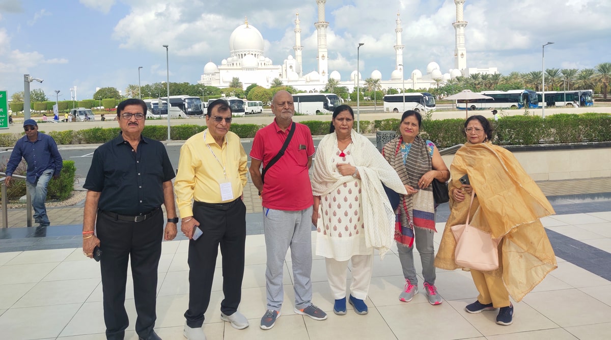 Senior Citizens dubai tour