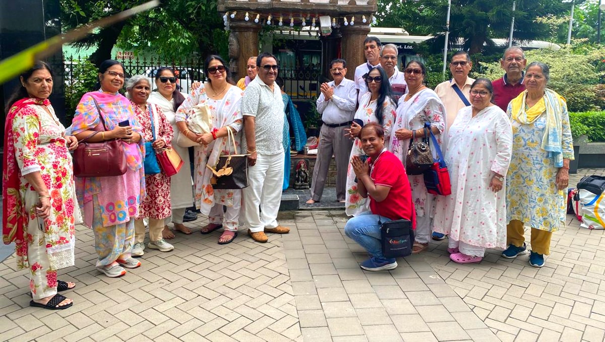 Senior Citizens Jagannath Puri Temple Group Tour