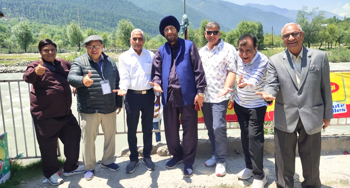 Senior Citizen Kashmir Group Tour