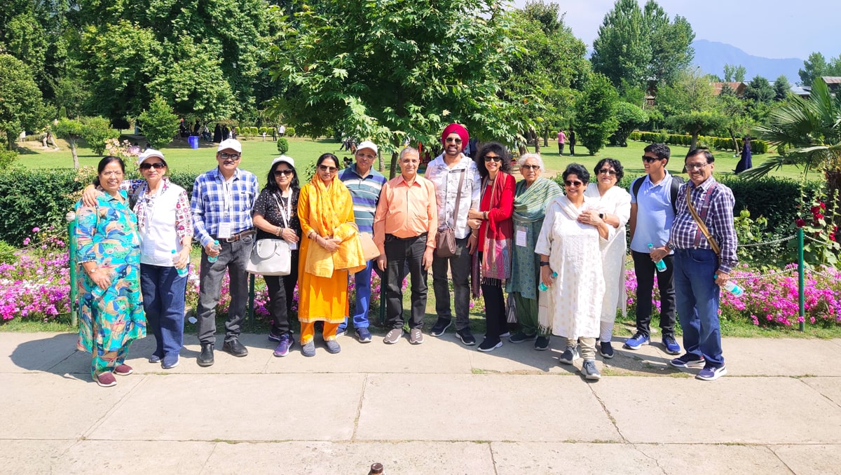 Senior Citizen  Kashmir Group Tour