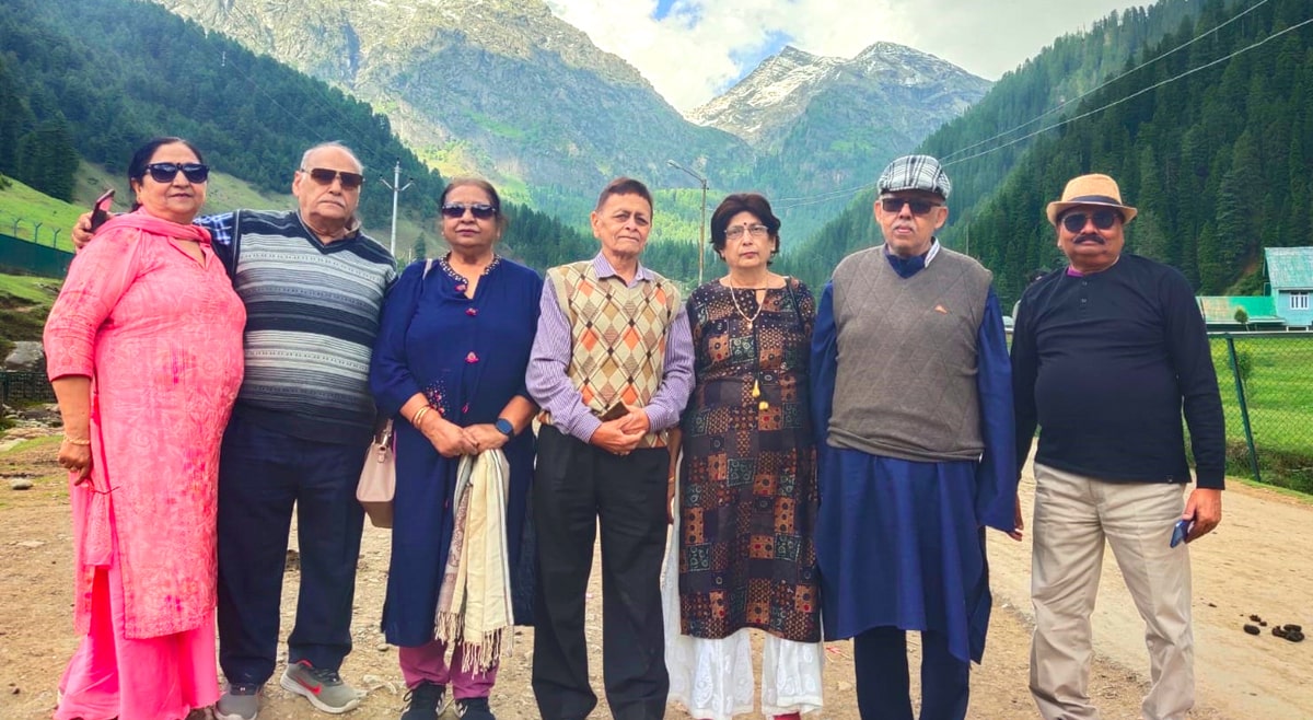 Senior Citizen kashmir Group Tour