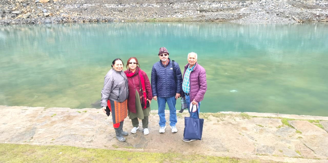 Senior Citizens Kashmir  Group Tour