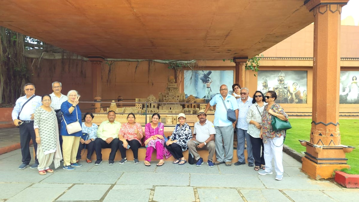 Senior Citizens Group Tour